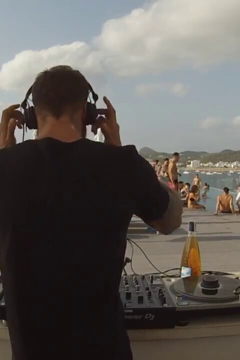 9th to up · CESAR VINZENT  · MuM ShowCase · Sol House Ibiza  © www.Allaboutibizatv.net