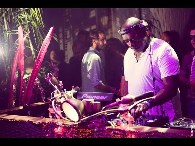 KEVIN SAUNDERSON · Keep on Dancing at Heart Ibiza © AllaboutibizaTV