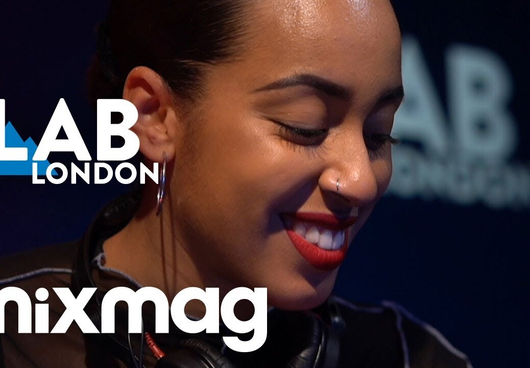 HELÉNA STAR house set in the Lab LDN [Lockdown Special]