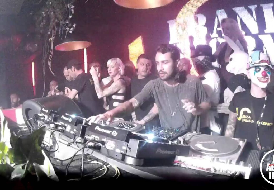 FRANK STORM at UNUSUAL SUSPECTS SANKEYS IBIZA© AllaboutibizaTV