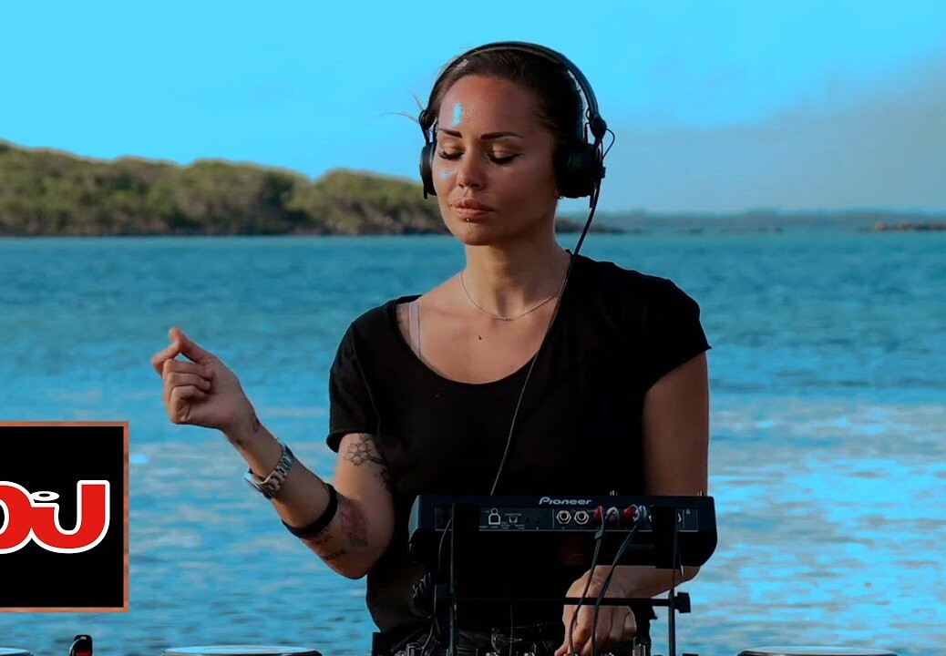 DEBORAH DE LUCA Live From Mauritius Island