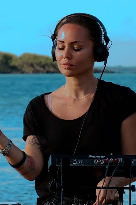 DEBORAH DE LUCA Live From Mauritius Island