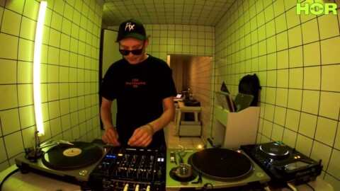 Discos Atónicos Invites – DJ Feelaz | HÖR – Aug 16 / 2022