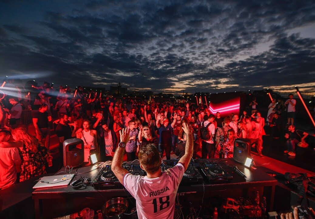 PAUL OAKENFOLD melodic DJ set on the #budboat, Moscow