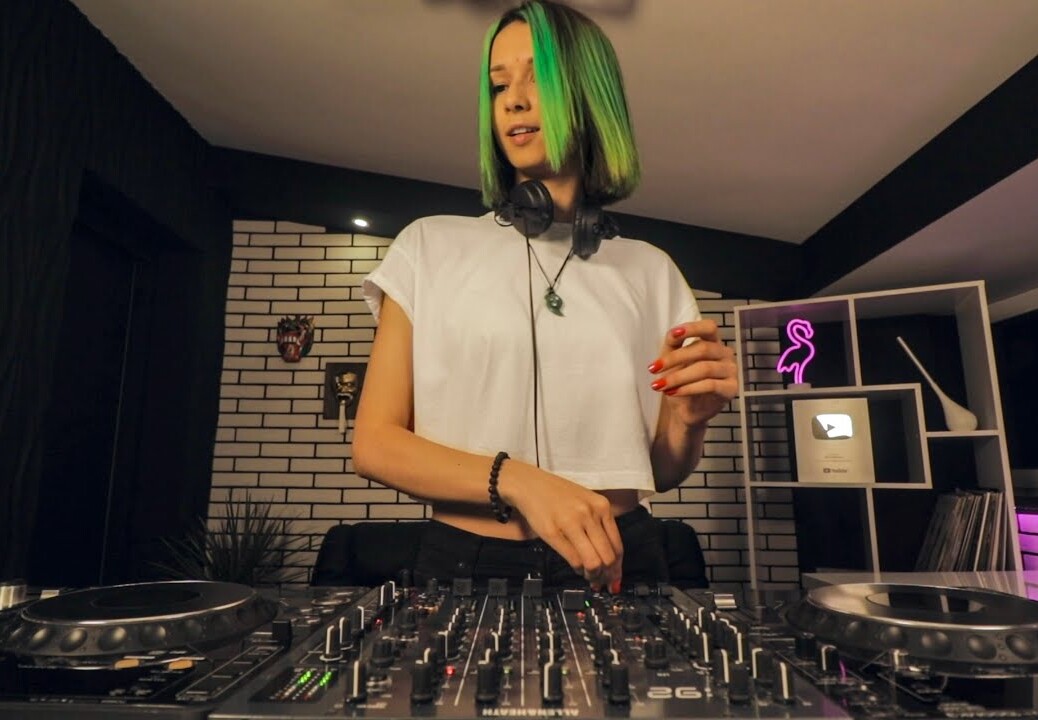 Miss Monique   MiMo Weekly Podcast 018 [Progressive House/Melodic Techno DJ Mix]