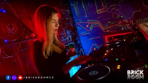 !Neomi & Deep Noise & Carlos Bell | BrickRoom | Cafe De La Ostrava Stodolní | Techno live set ?