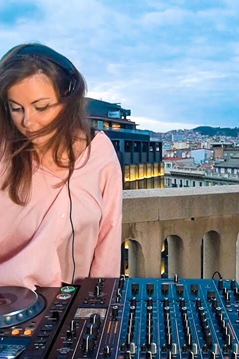 ZOYA – Live @ DJanes.net Rooftop, Barcelona 13.9.2022 / Progressive House & Melodic Techno DJ Mix