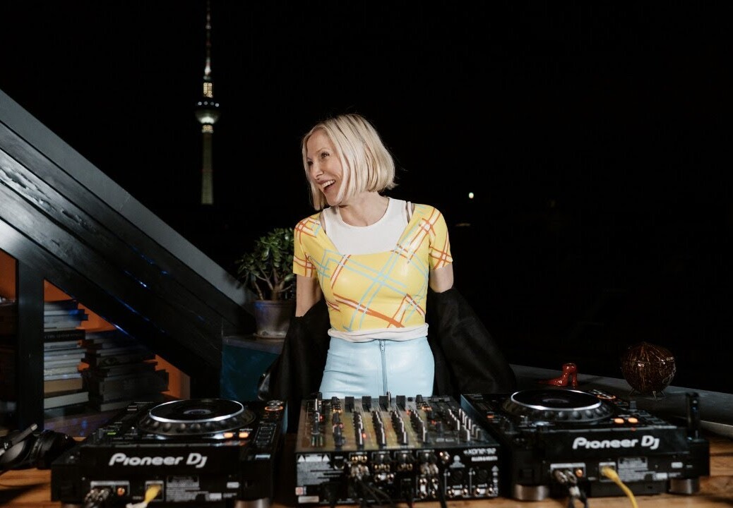 Ellen Allien NYE Balcony Streaming