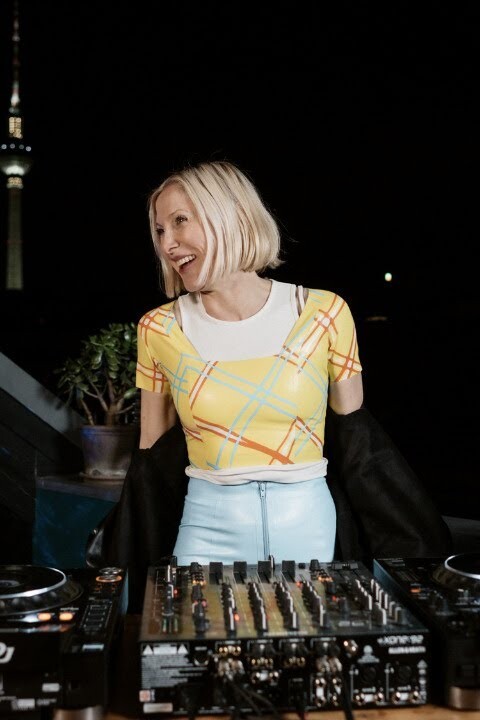 Ellen Allien NYE Balcony Streaming