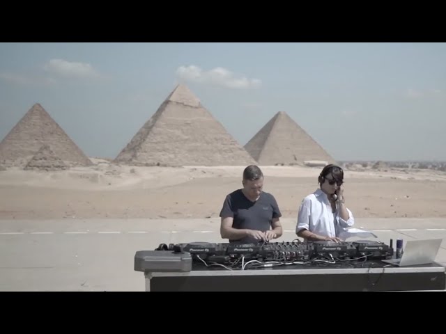 JORDI CARRERAS b2b MARIAN ARISS. PYRAMIDS SESSION.