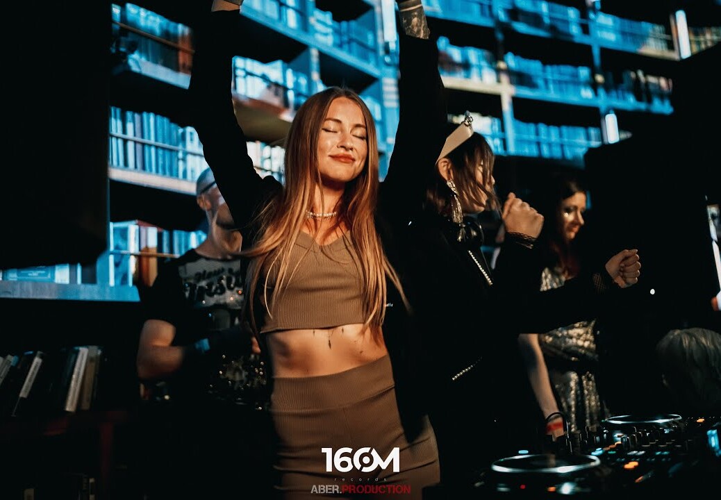Natasha Wax & Sony Vibe – Community Club (Melodic Techno & Indie Dance Mix)