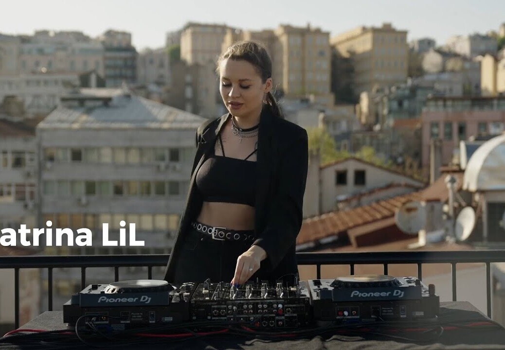 Katrina LiL – Live @ DJanes.net Galata Tower İstanbul, Turkey 14.6.2022 / Indie Dance DJ Mix