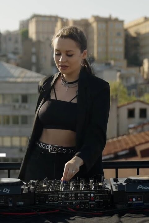 Katrina LiL – Live @ DJanes.net Galata Tower İstanbul, Turkey 14.6.2022 / Indie Dance DJ Mix