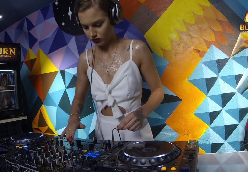 Xenia – Live @ Radio Intense 20.06.2017