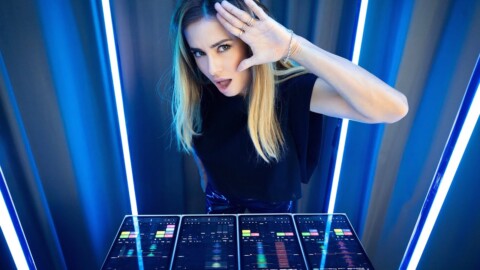 Juicy M – 4 iPads DJ Mix