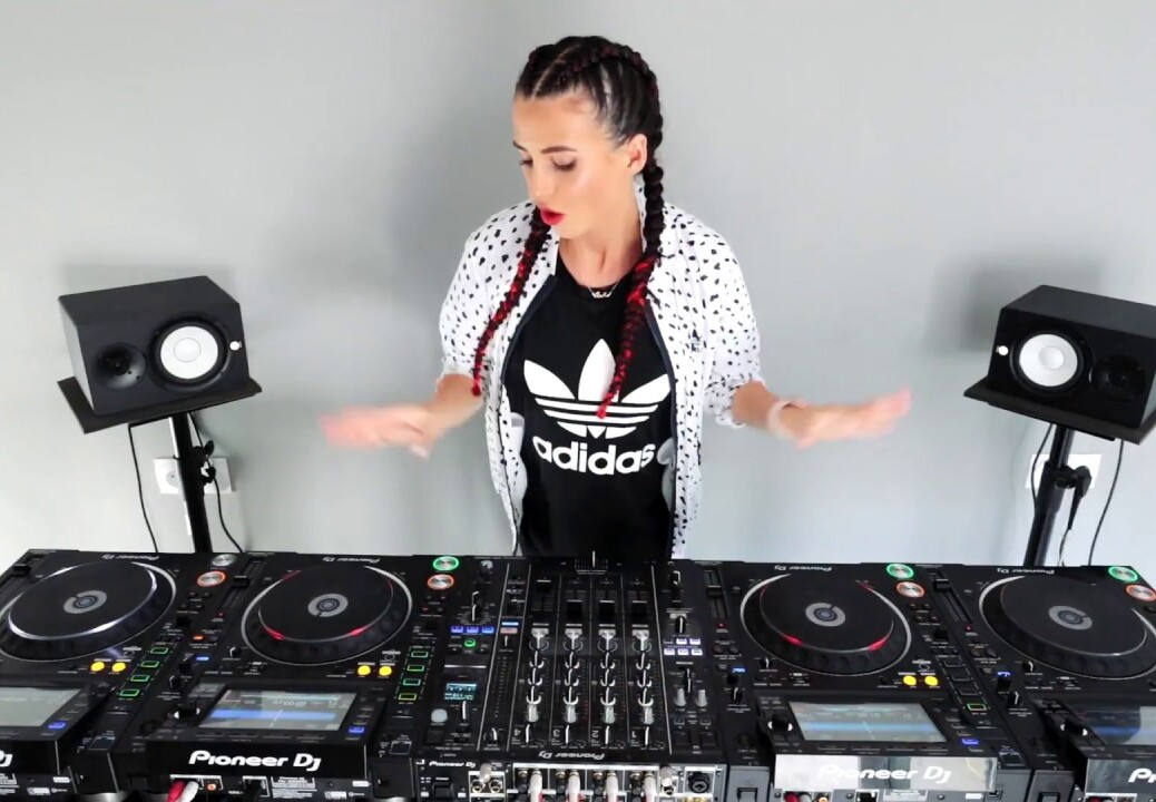 Juicy M – New 4 CDJ mixing video