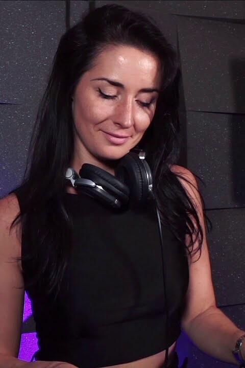 Patricia Di Monaco – Live @ Radio Intense 2020 Progressive House & Melodic Techno mix