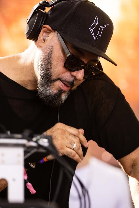 Roger Sanchez DJ Set From The DJ Mag Miami Pool Party