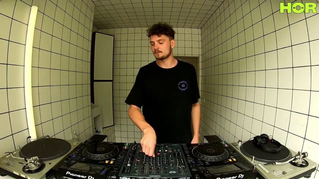 Slow Motion – Lennart / June 22 / 4pm-5pm Slow Motion – Lennart / June 22 / 4pm-5pm