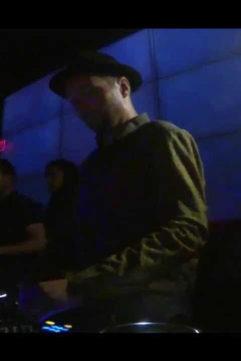 RUNE RK LIVE FROM WALL MIAMI