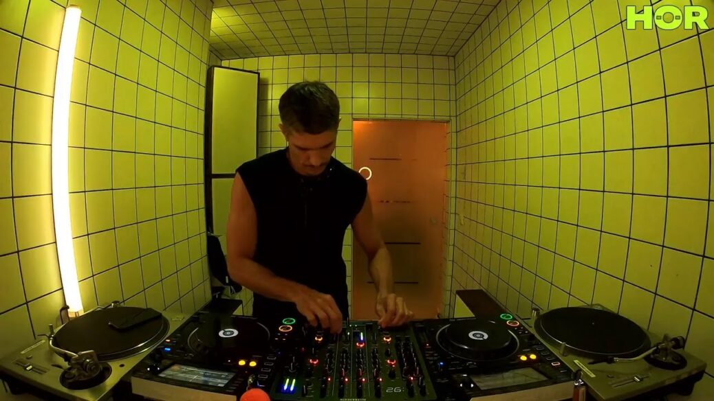 HOMODROP – JESSE SIMINSKI / November 10 / 8pm-9pm HOMODROP – JESSE SIMINSKI / November 10 / 8pm-9pm