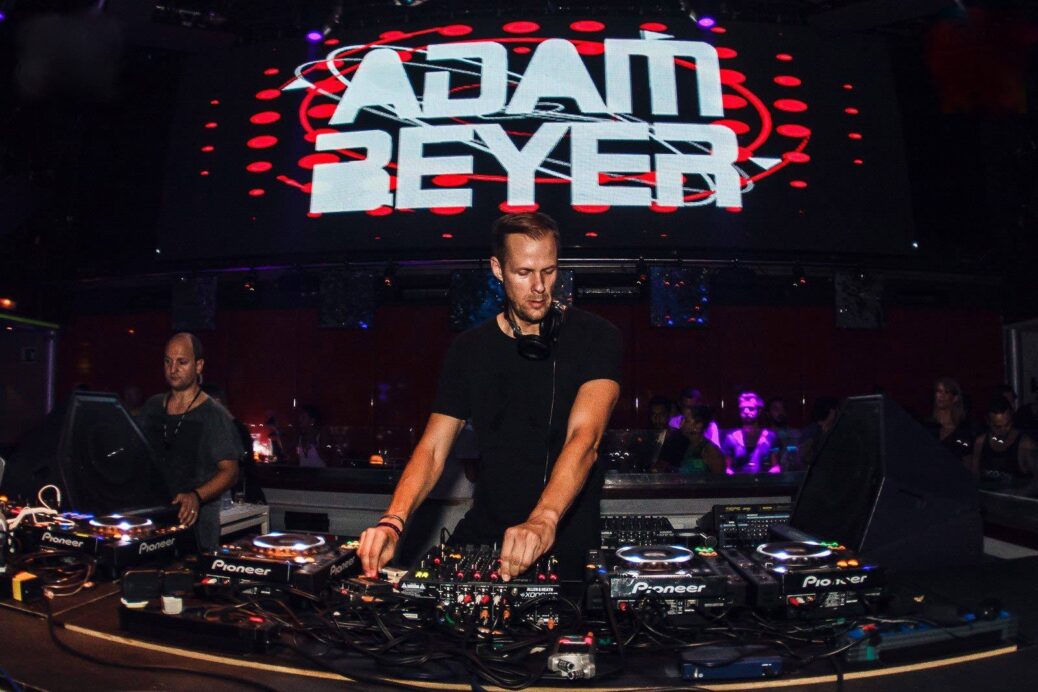 Adam Beyer – DCR682 ? Drumcode Radio Live – Chris Avantgarde studio mix from London (AUDIO) Adam Beyer – DCR682 ? Drumcode Radio Live – Chris Avantgarde studio mix from London (AUDIO)