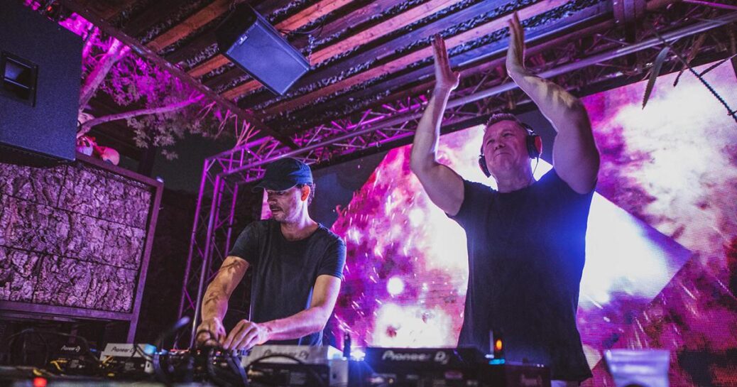Cosmic Gate – WAKE YOUR MIND Radio Episode 458 – Live from ASOT 1000 (AUDIO) Cosmic Gate – WAKE YOUR MIND Radio Episode 458 – Live from ASOT 1000 (AUDIO)