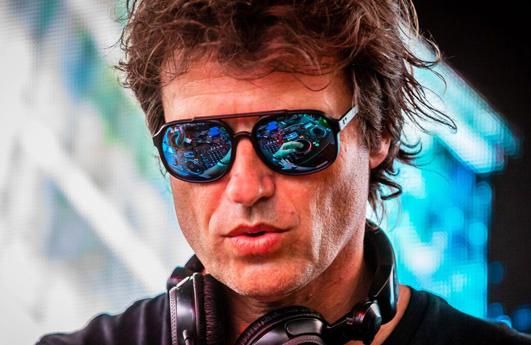 Hernan Cattaneo – Resident / Episode 601 / Nov 12 2022 (AUDIO)