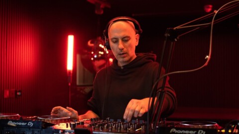 Riva Starr – Essential Mix (Short Broadcast Version) – Live from Surfcomber, WMC Miami 03/11  (AUDIO)