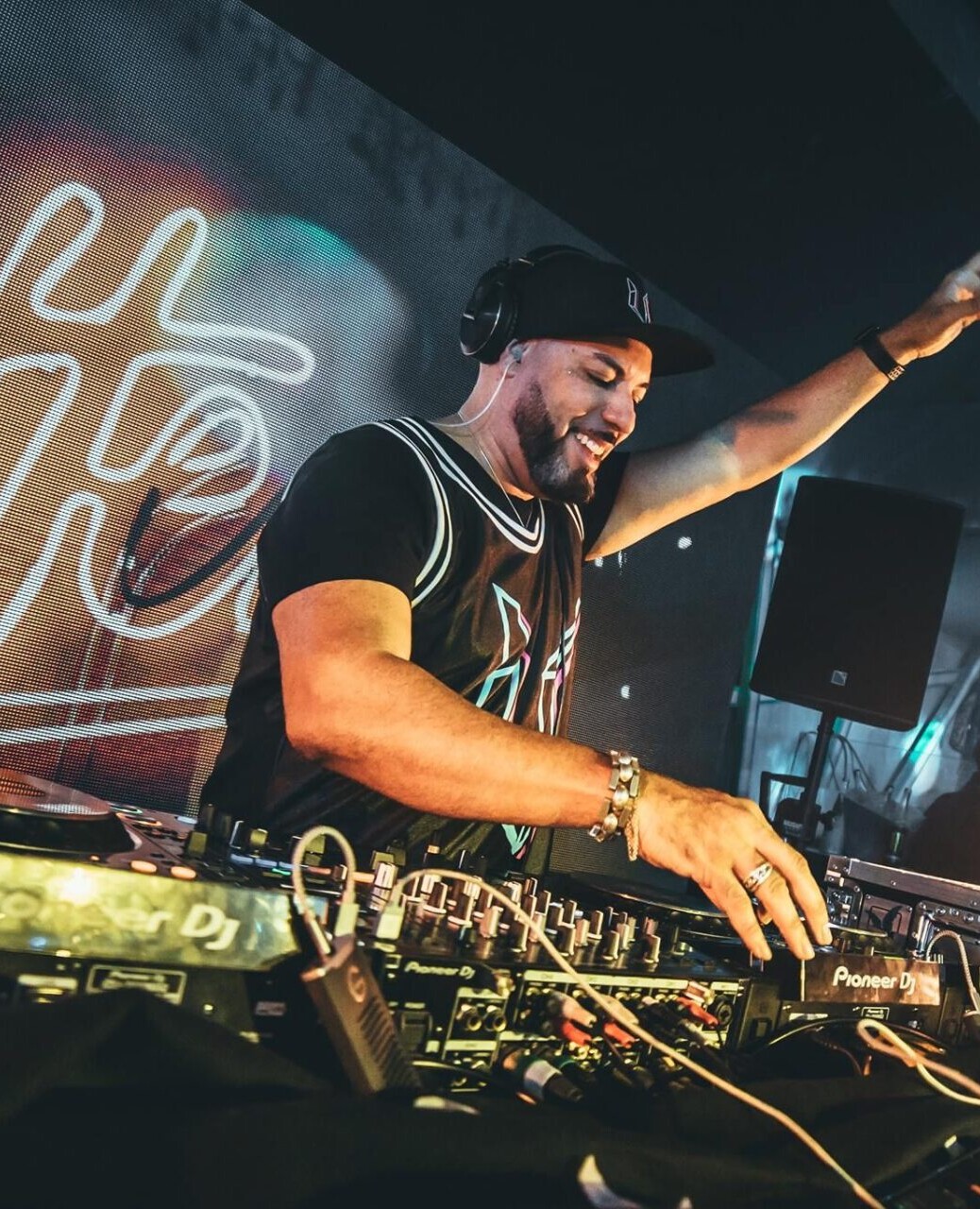 Release Yourself Radio Show #1112 – Roger Sanchez Live In the Mix from Soho Garden, Dubai (AUDIO)