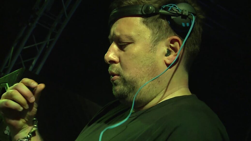 Behind The Iron Curtain With UMEK / Episode 325 (AUDIO) Behind The Iron Curtain With UMEK / Episode 325 (AUDIO)