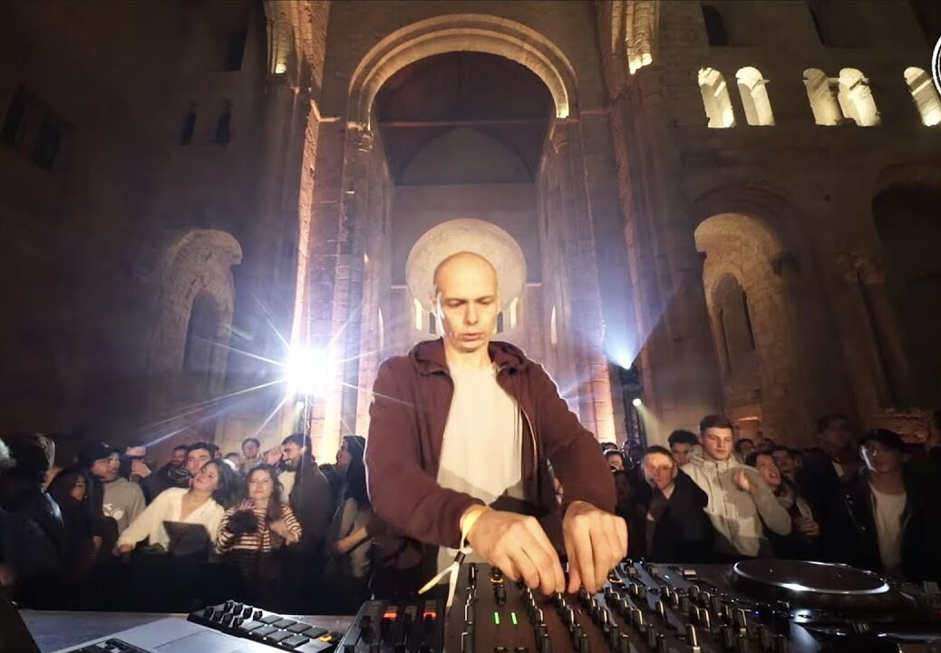 Recondite live @ Abbatiale de Bernay in France for Cercle