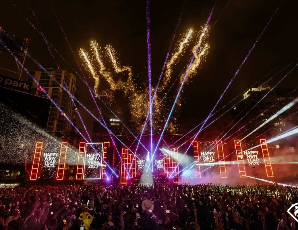 Not Even Teeming Rain Could Dampen the Sounds of Techno and House at San Diego's Proper NYE Festival – EDM.com