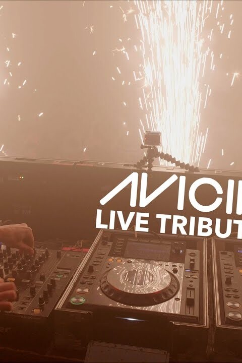 Avicii Tribute Mix (Live 30 Minute Set)