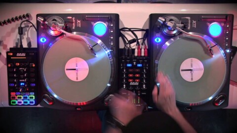 DJ FLY : La routine avec AKAI AMX et AFX et deux TTX Numark (La Boite Noire)