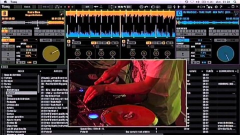 DJ Madjic en démo sur Torq et Numark au Mixmove 2011 (La Boite Noire)