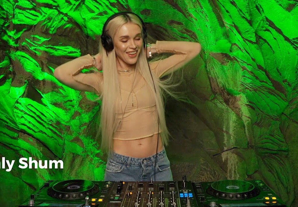 Taly Shum – Live @ DJanes.net 16.2.2023 / Melodic Techno & Indie Dance DJ Mix