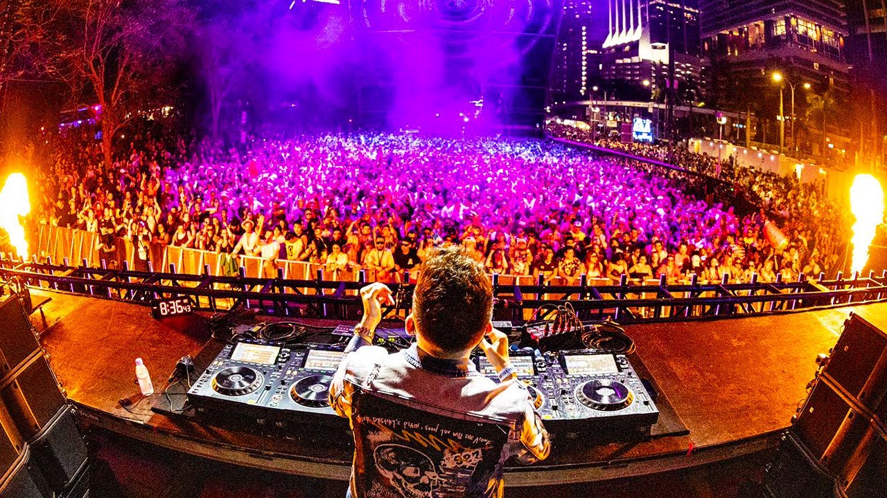 Gareth Emery live @ Ultra Music Festival, 2023 - Virtual Clubbing Life