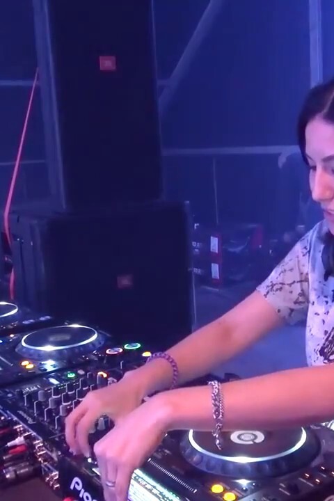 HardTechno: Fernanda Martins @ Techno-Flash Festival SPN APR/2015 (VideoSet)