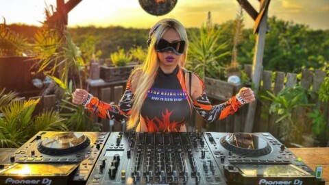 Michelle Love | Electronic Dance Music Sunset Lovers Tulum | By @EPHIMERATulum