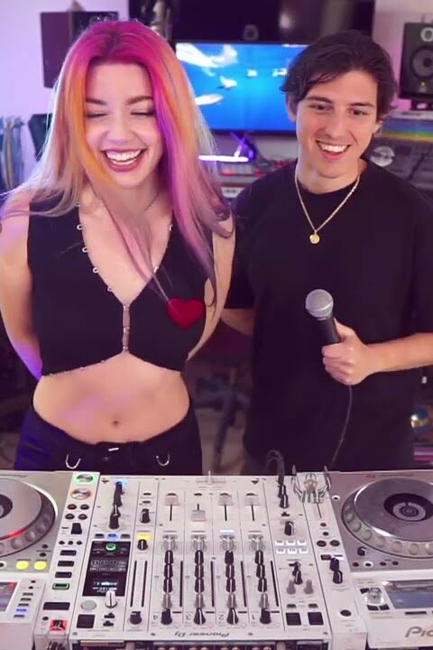 HANA B2B DURANTE FUN TIME