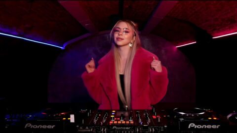 BELLA KRI – live DJ set 13.03.2023 | Melodic techno & Progressive house Mix