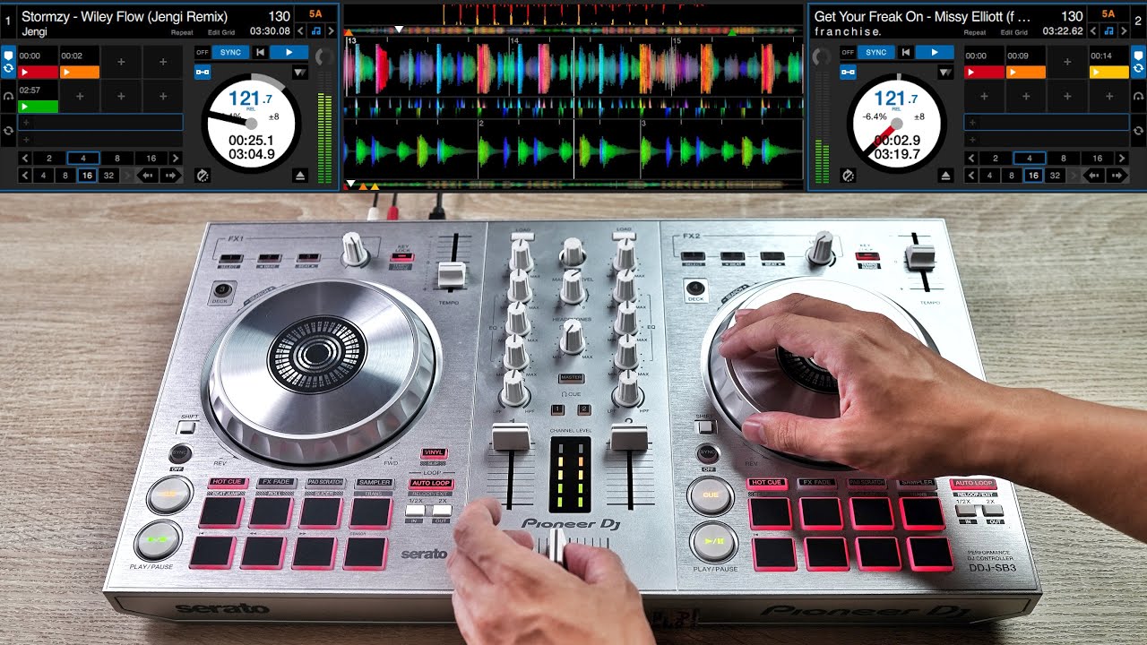 PRO DJ DOES INSANE MIX ON RARE $250 DJ GEAR - Fast and Creative DJ ...